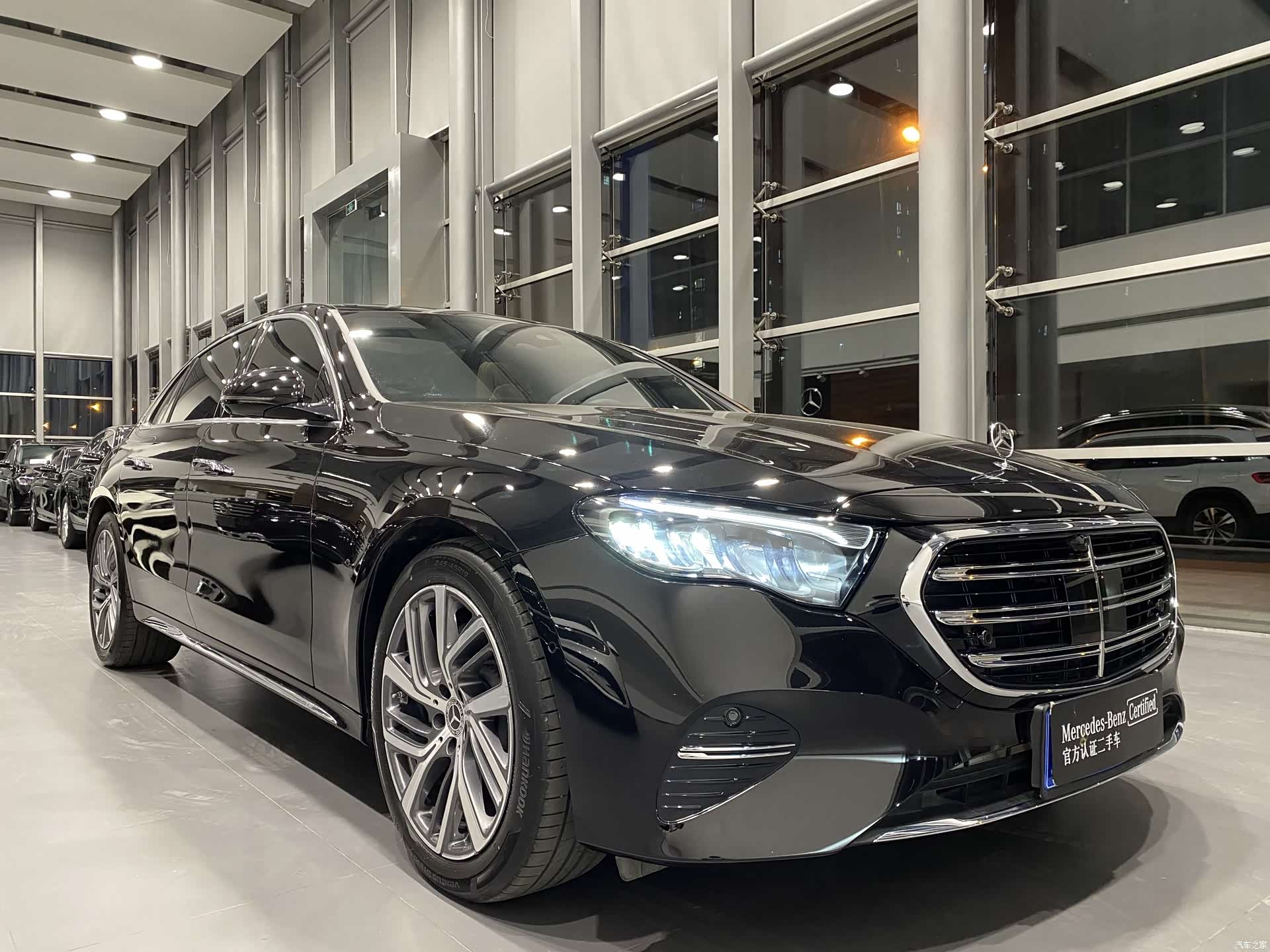 Mercedes-Benz E-Class, 2025 3