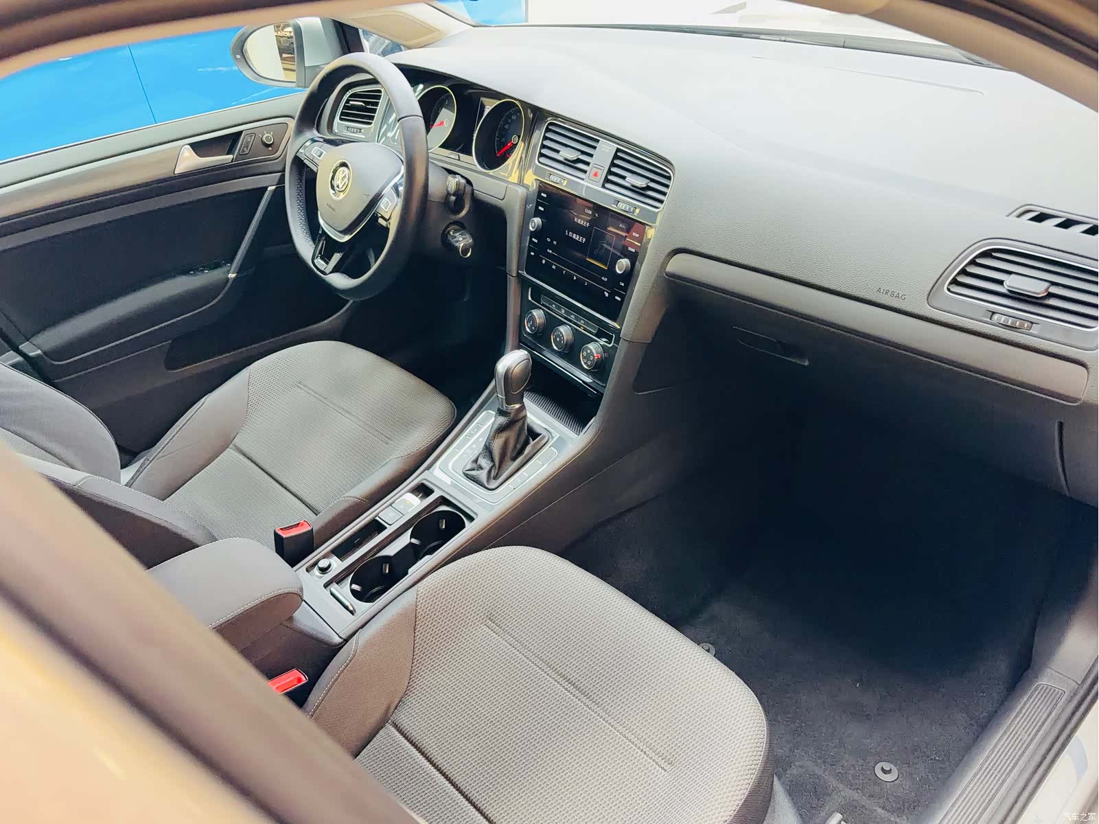 Volkswagen Golf, 2019 15