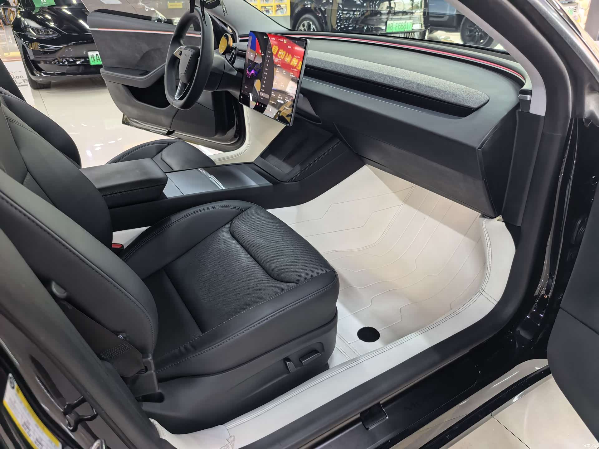 Tesla Model 3, 2023 11