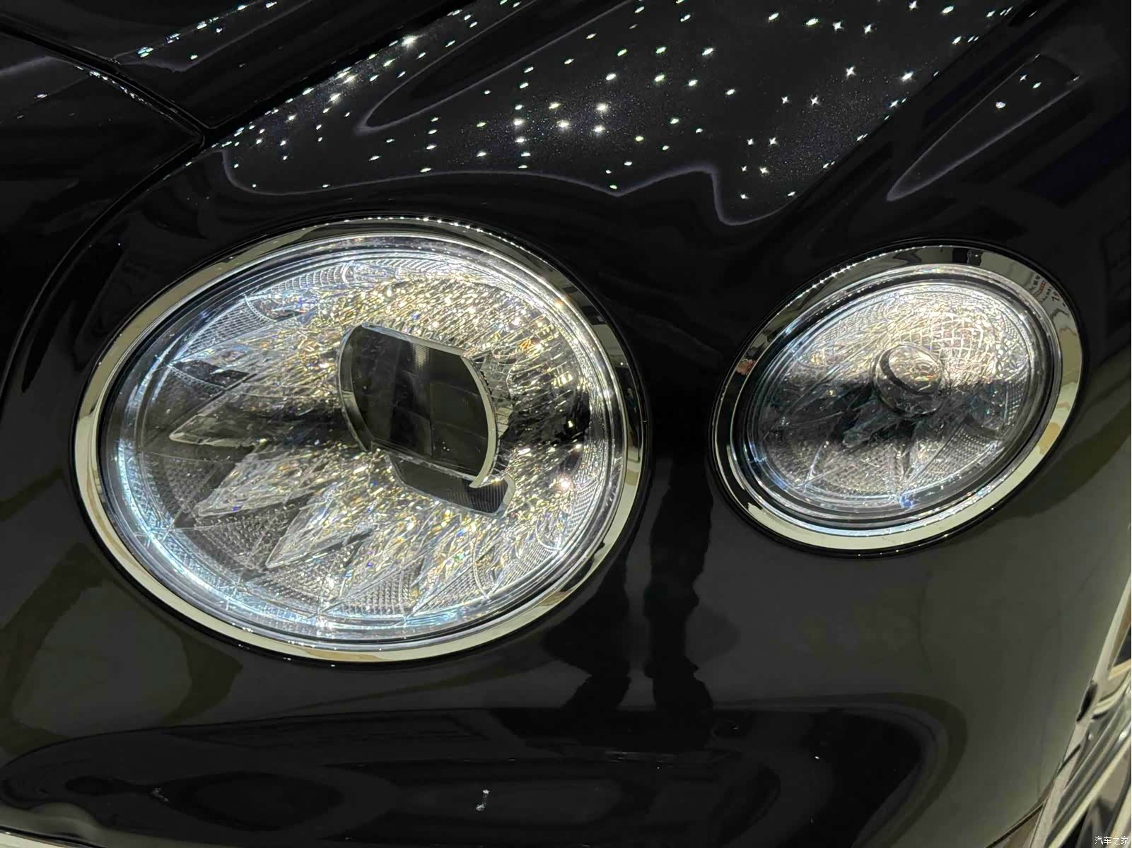 Bentley Flying Spur, 2022 13
