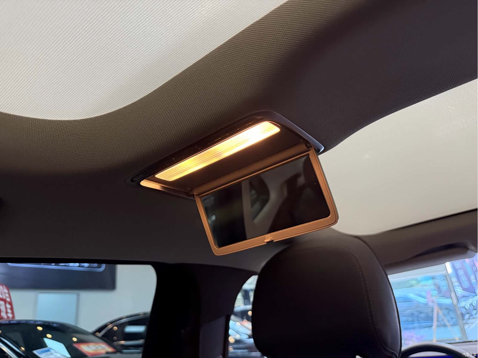 Mercedes-Benz E-Class, 2018 10