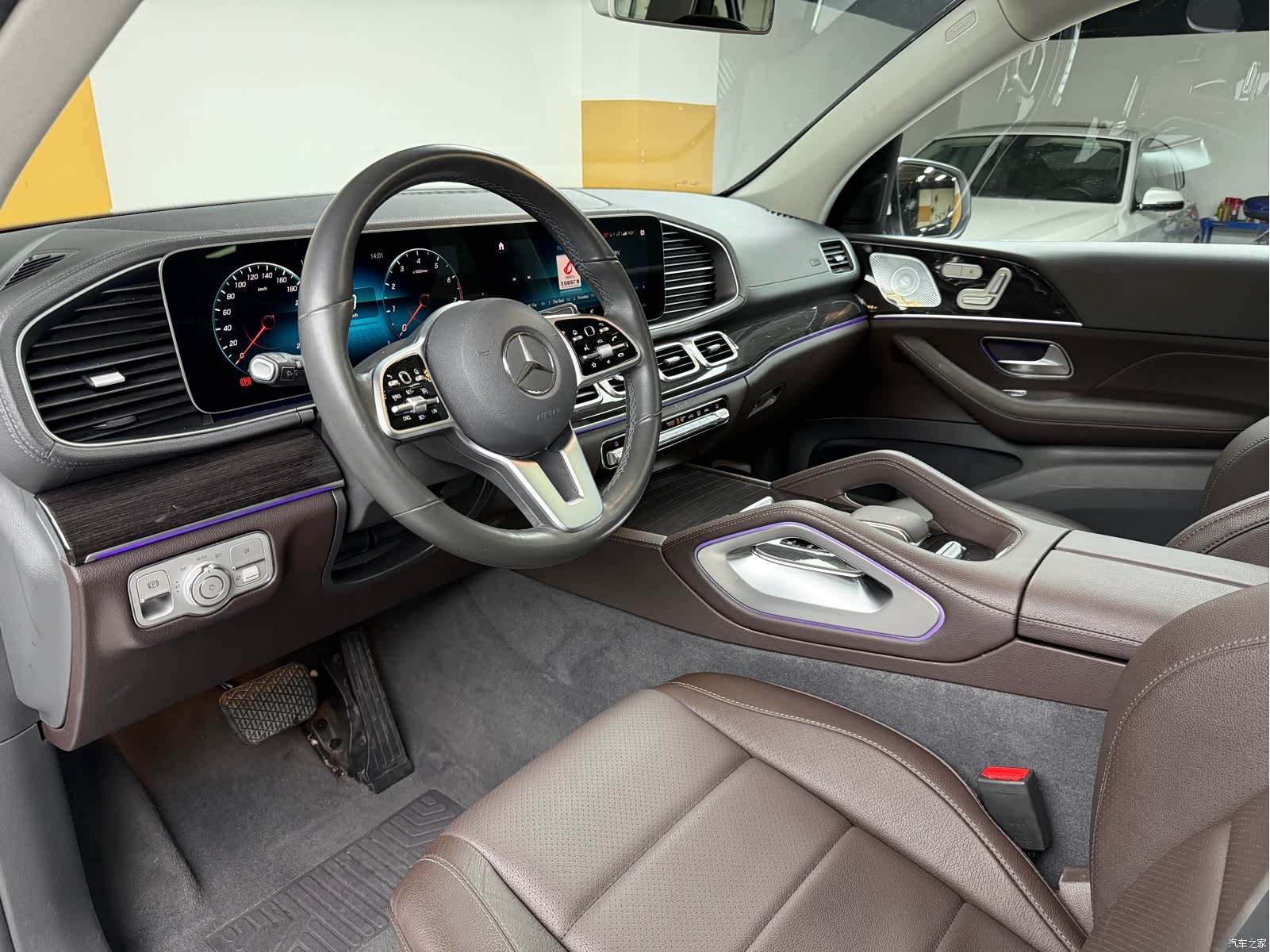 Mercedes-Benz GLE, 2020 4