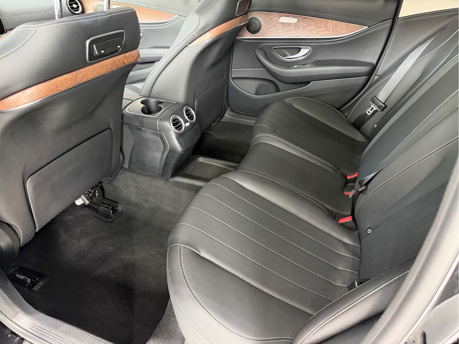Mercedes-Benz E-Class, 2018 13