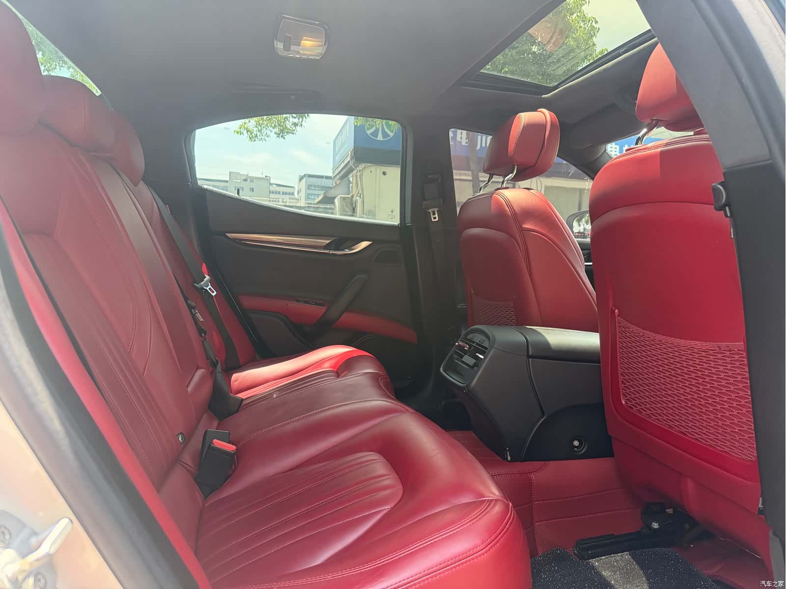 Maserati Ghibli, 2018 15