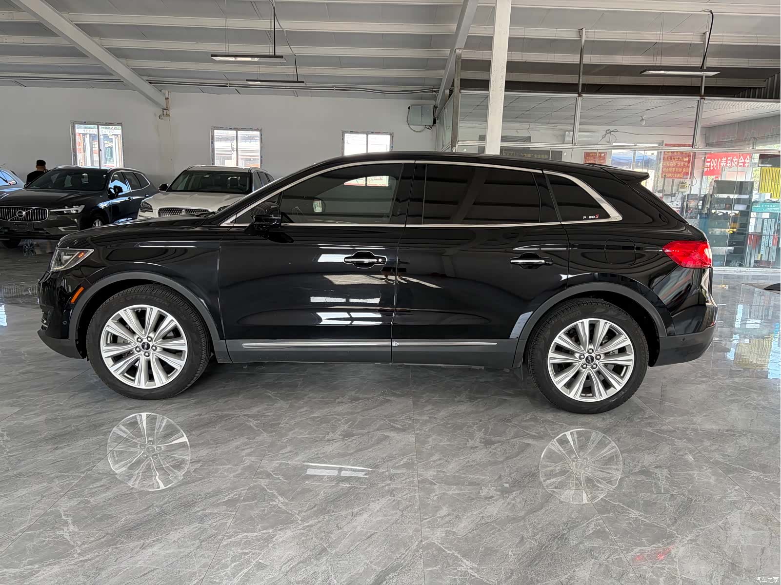 Lincoln MKX, 2017 3