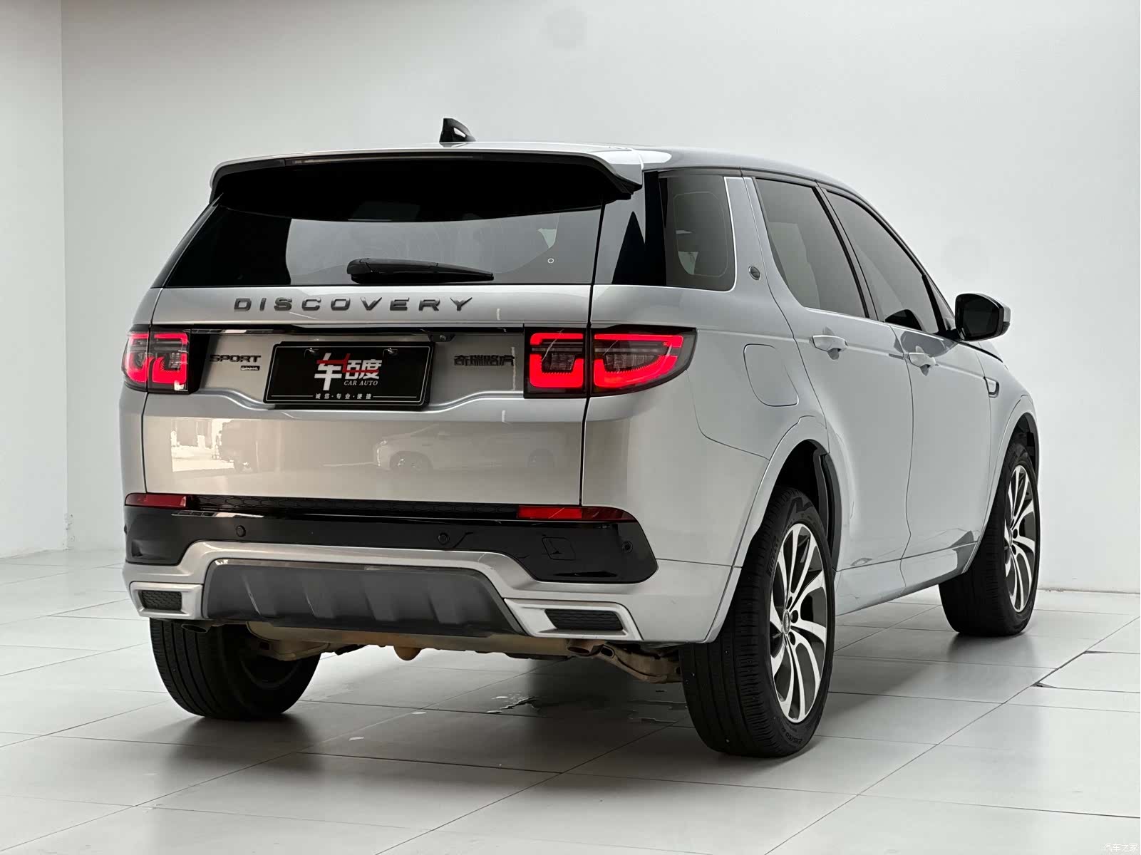 Land Rover Discovery, 2022 4