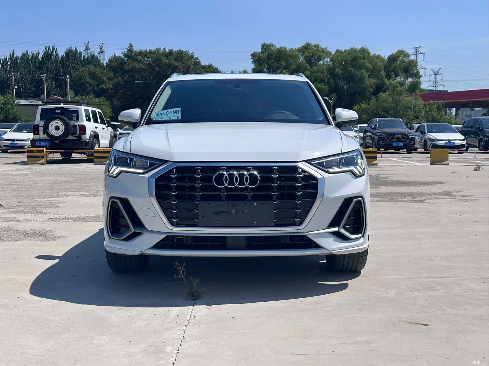 Audi Q3, 2022 4