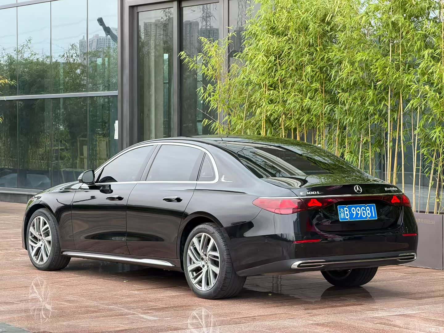 Mercedes-Benz E-Class, 2024 2