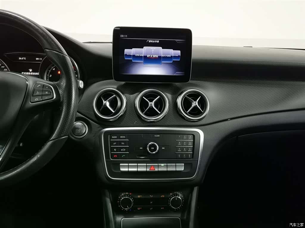 Mercedes-Benz GLA, 2018 12