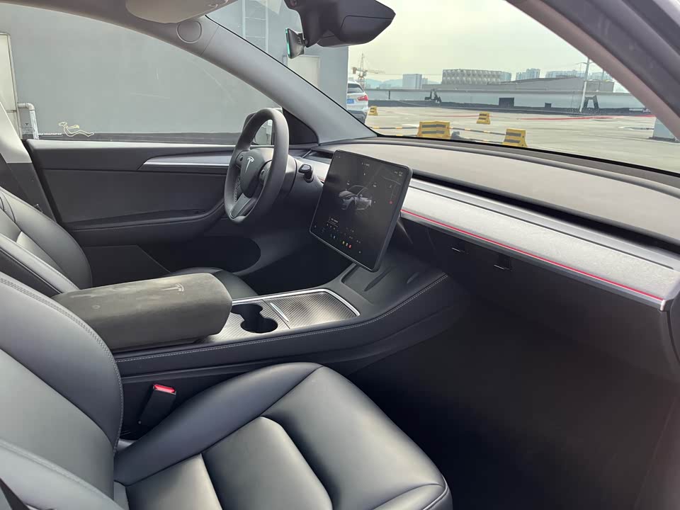 Tesla Model Y Tesla Model Y