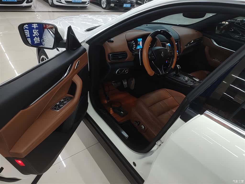 Maserati Levante, 2017 13