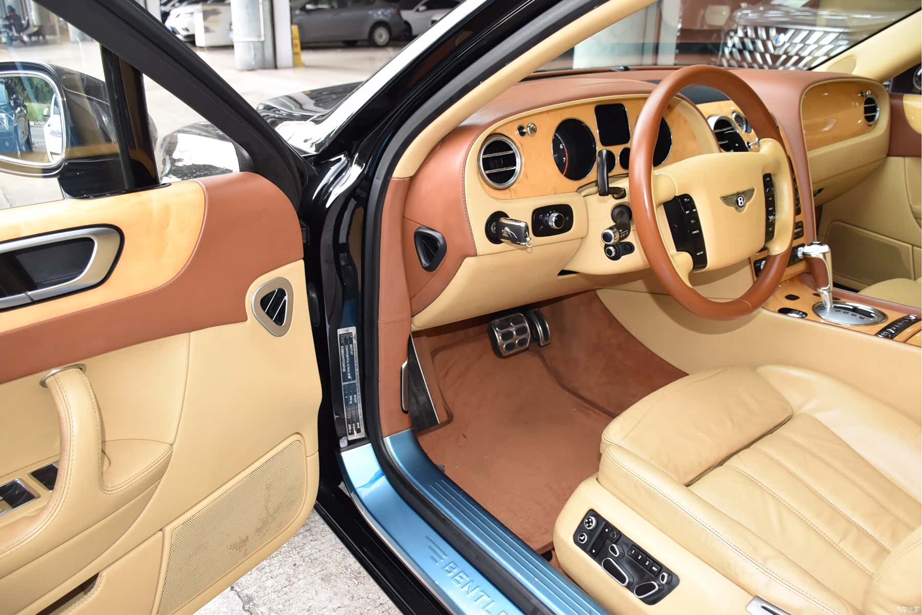 Bentley Flying Spur, 2008 все фото