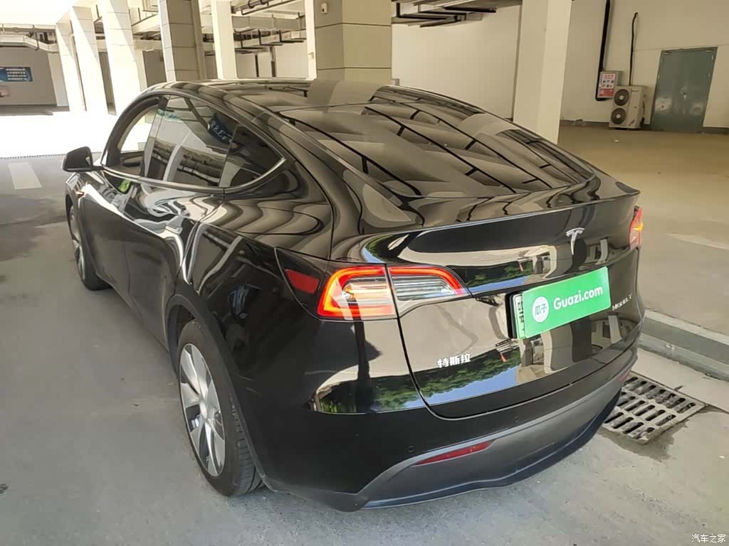 Tesla Model Y, 2023 все фото