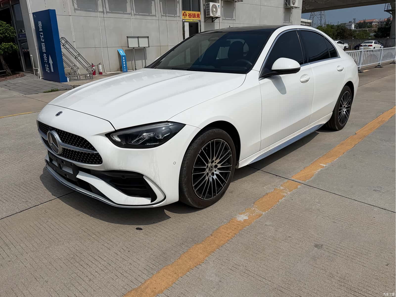 Mercedes-Benz C-Class