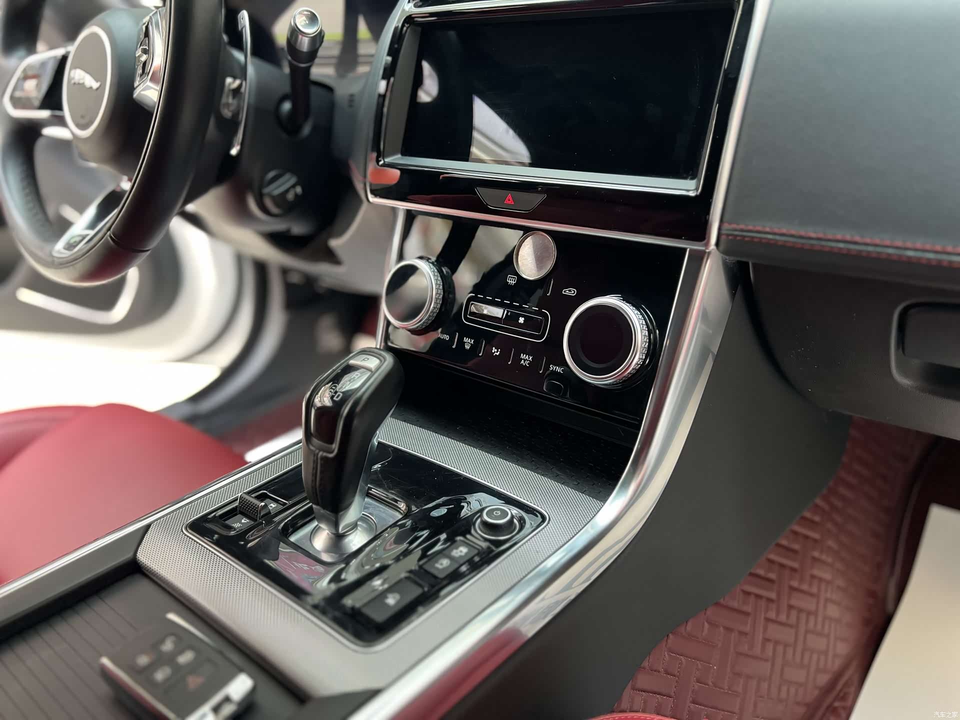 Land Rover XEL, 2022 21
