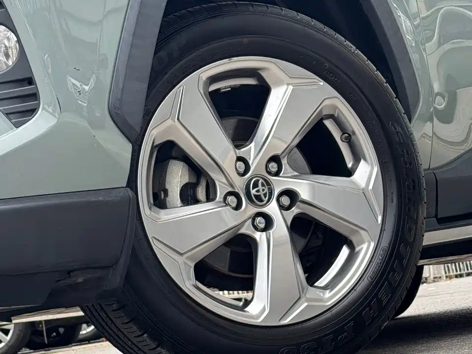 Toyota RAV4 Rongfang