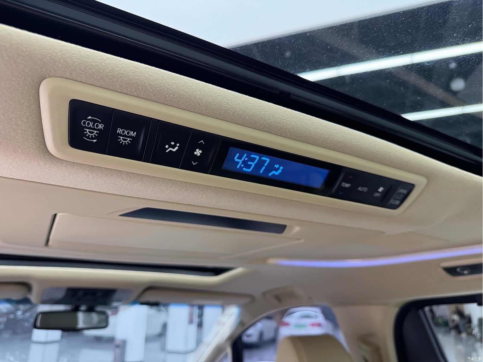 Toyota Alphard, 2016 10