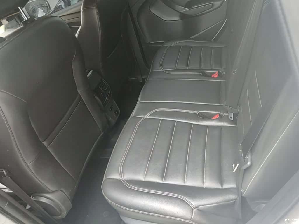 Ford Kuga, 2018 13