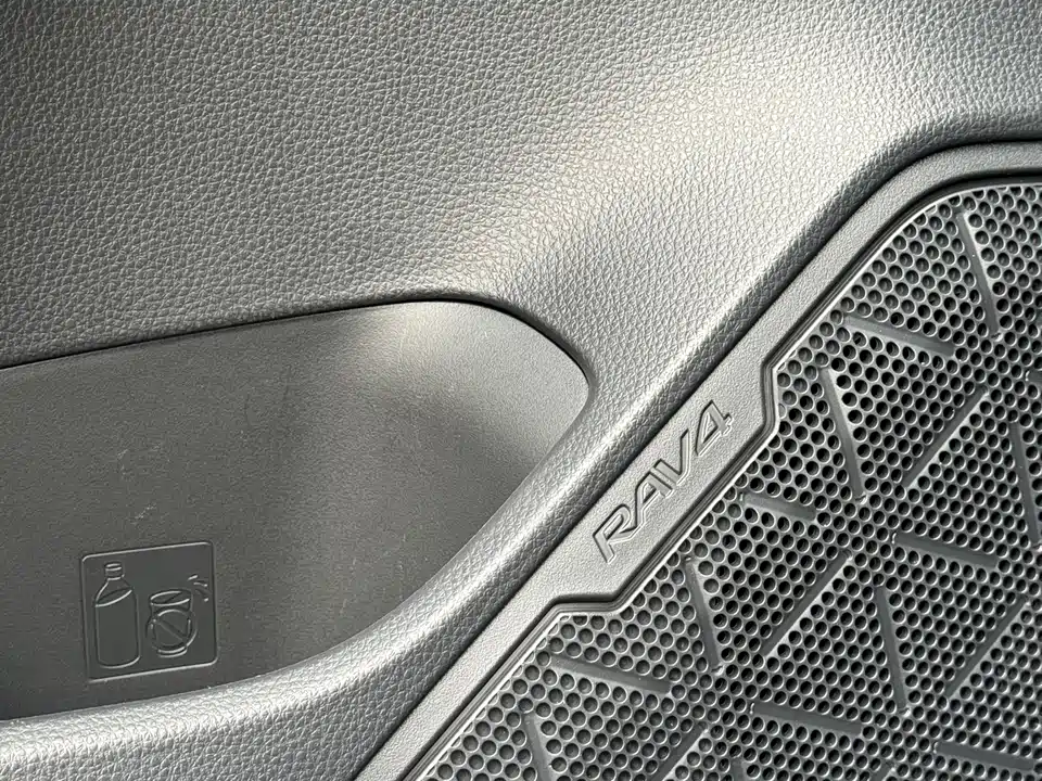 Toyota RAV4 Rongfang