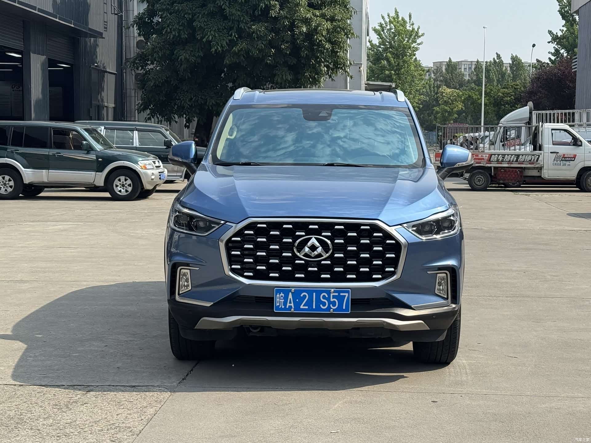 Maxus D90, 2018 1