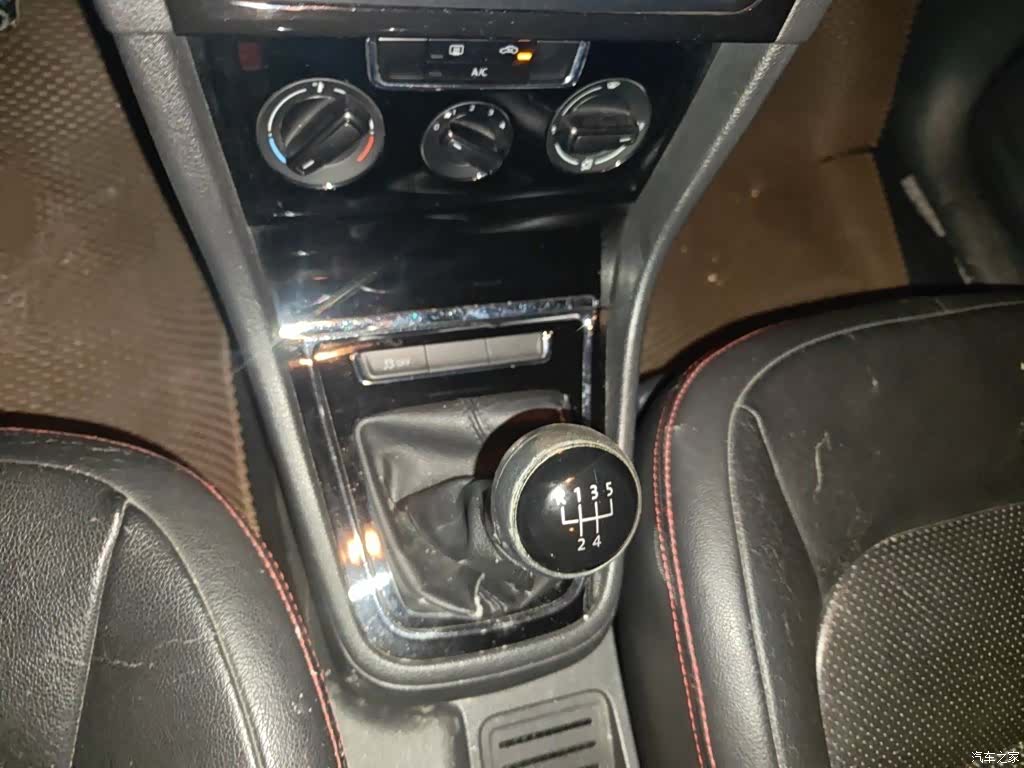 Volkswagen Bora, 2014 7
