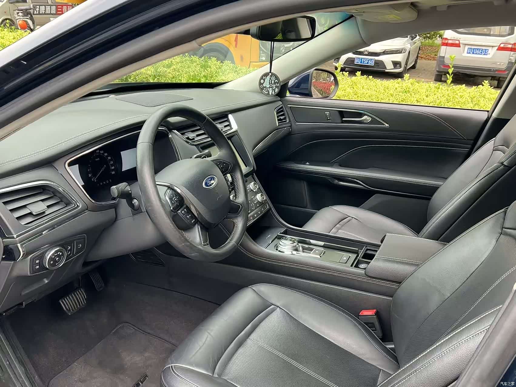 Ford Taurus, 2017 все фото