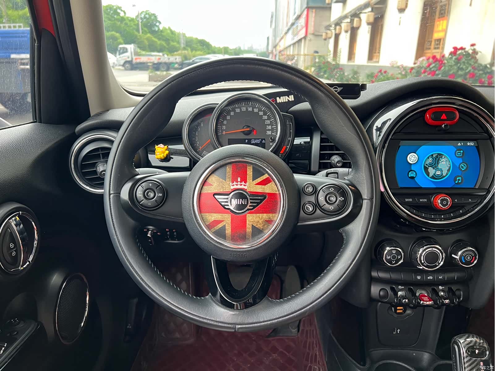 Mini ONE, 2019 7