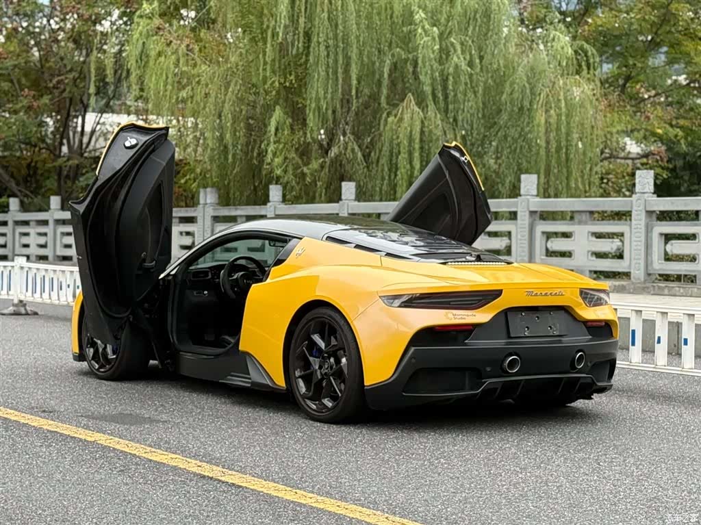 Maserati MC20, 2023 4