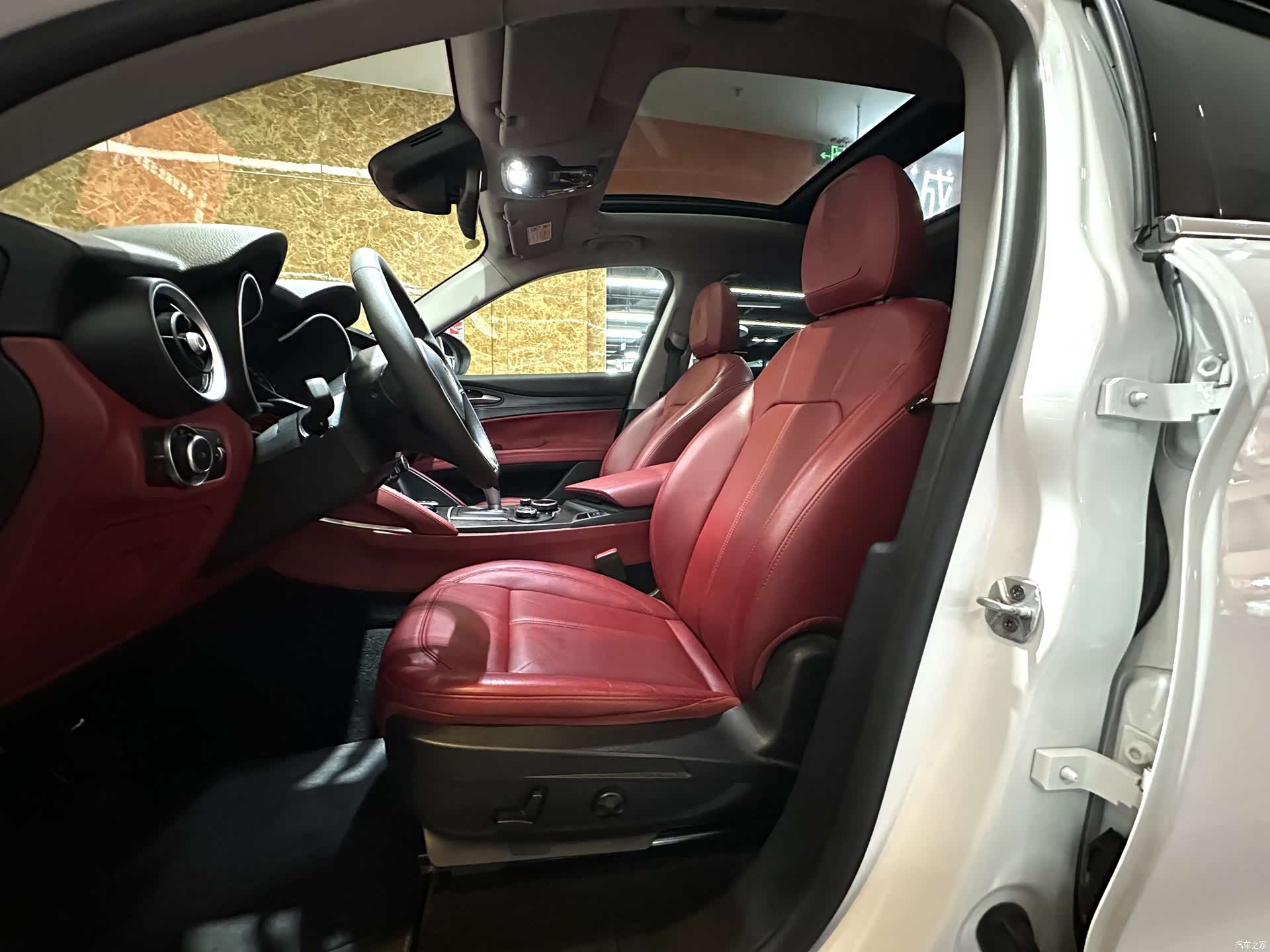 Alfa Romeo Stelvio, 2018 17