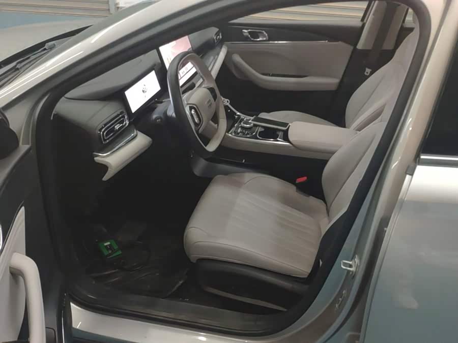 Geely Galaxy Starlight 6 2025, фото 15