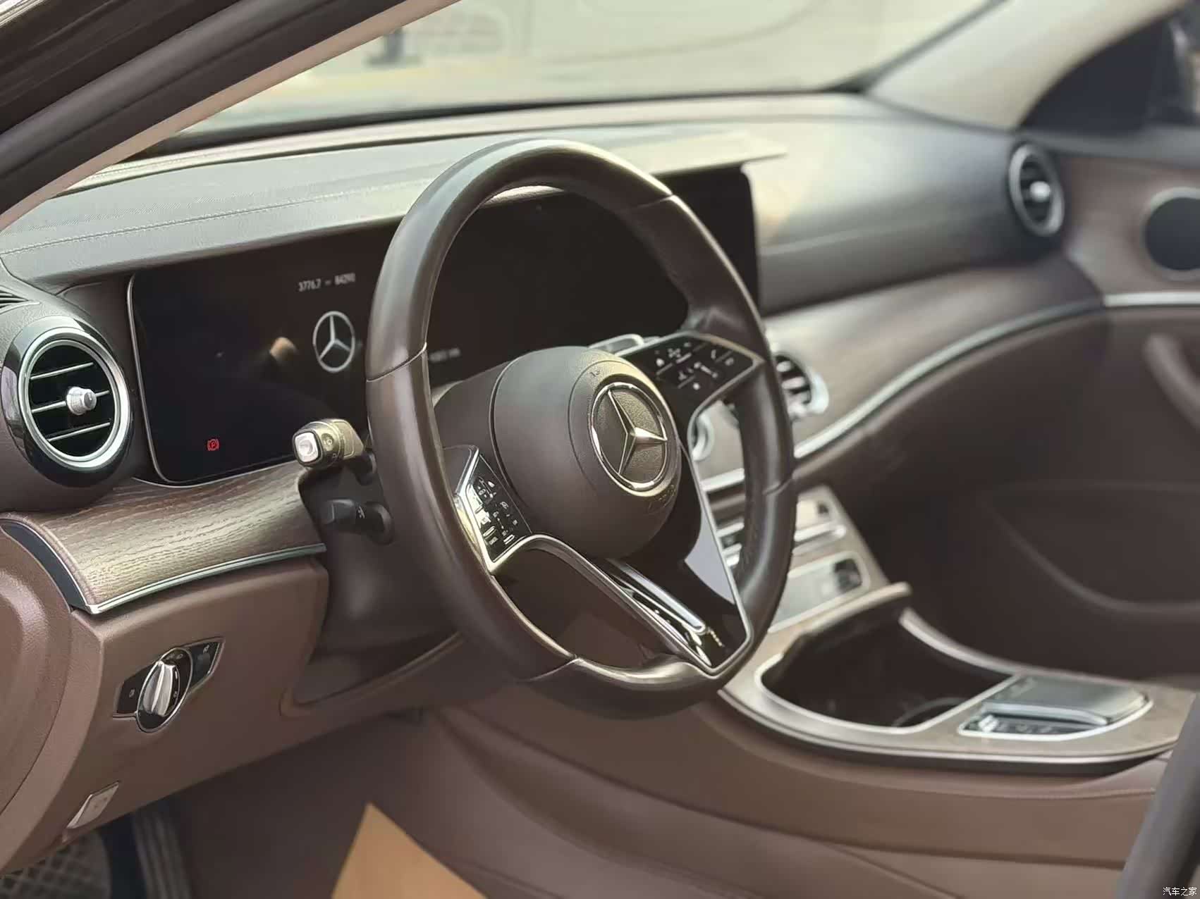 Mercedes-Benz E-Class, 2023 все фото