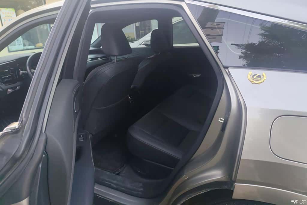 Lexus RX, 2024 11