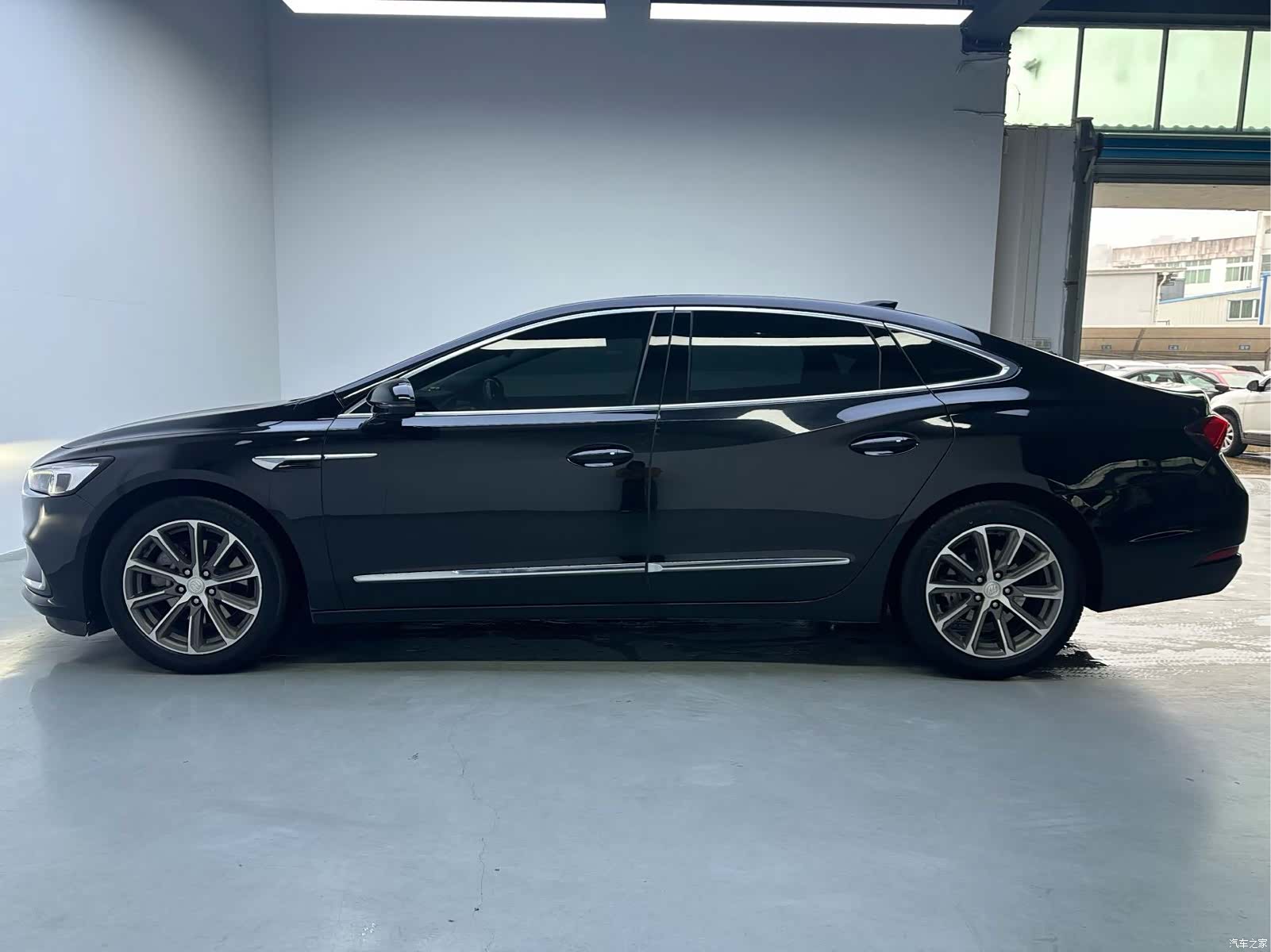 Buick LaCrosse, 2021 3