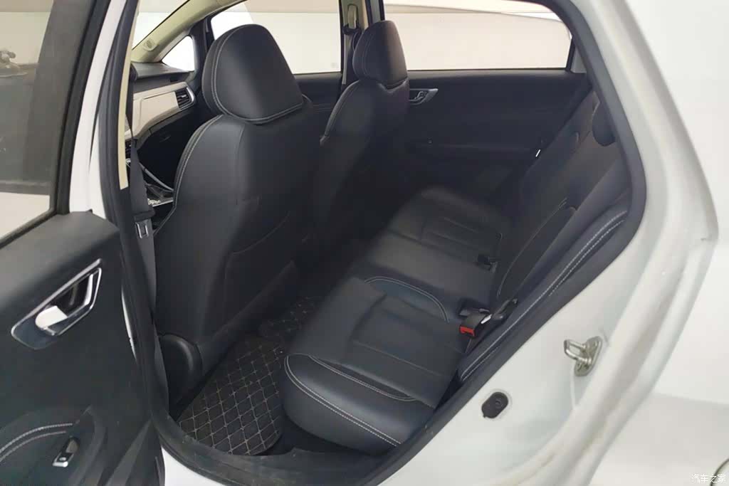 Geely X3, 2020 11
