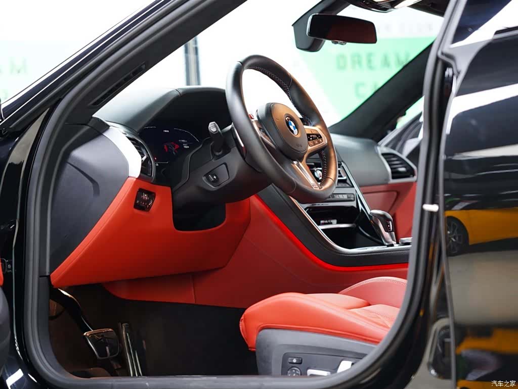 BMW M8, 2022 26