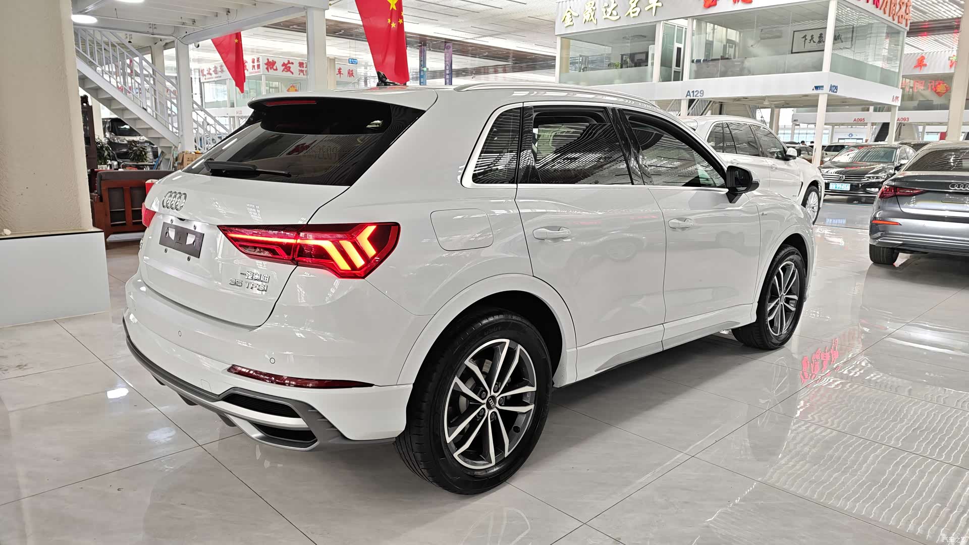 Audi Q3, 2023 4