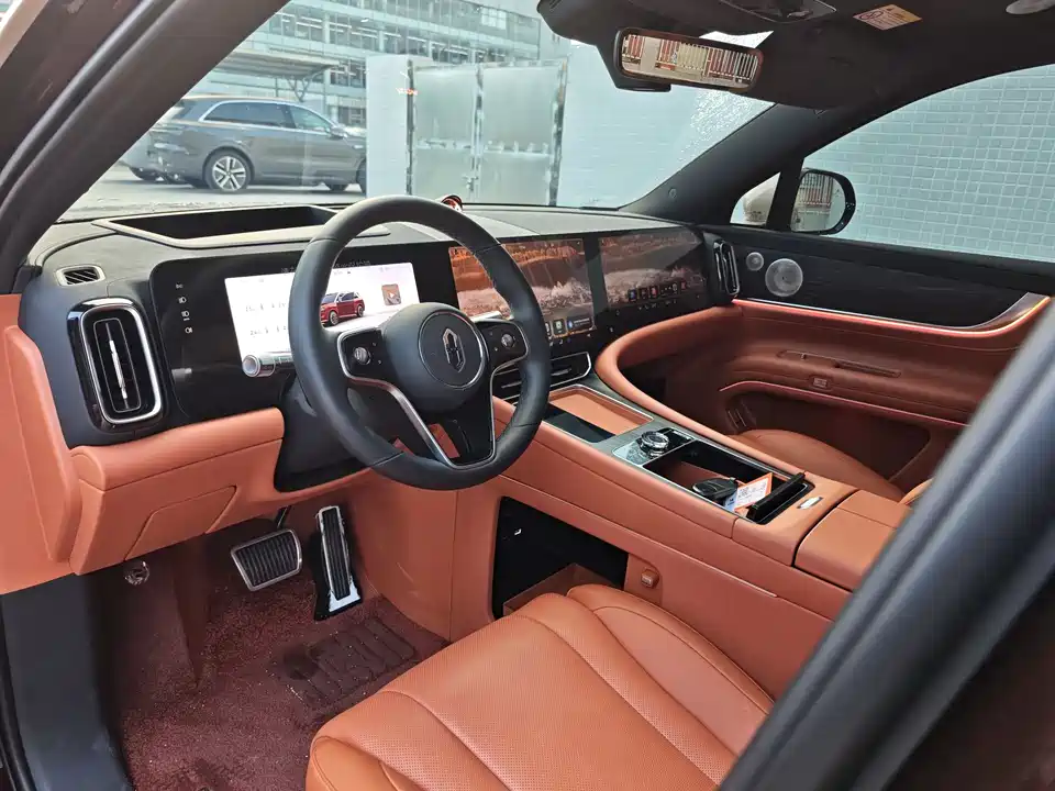 AITO Ask the world M9