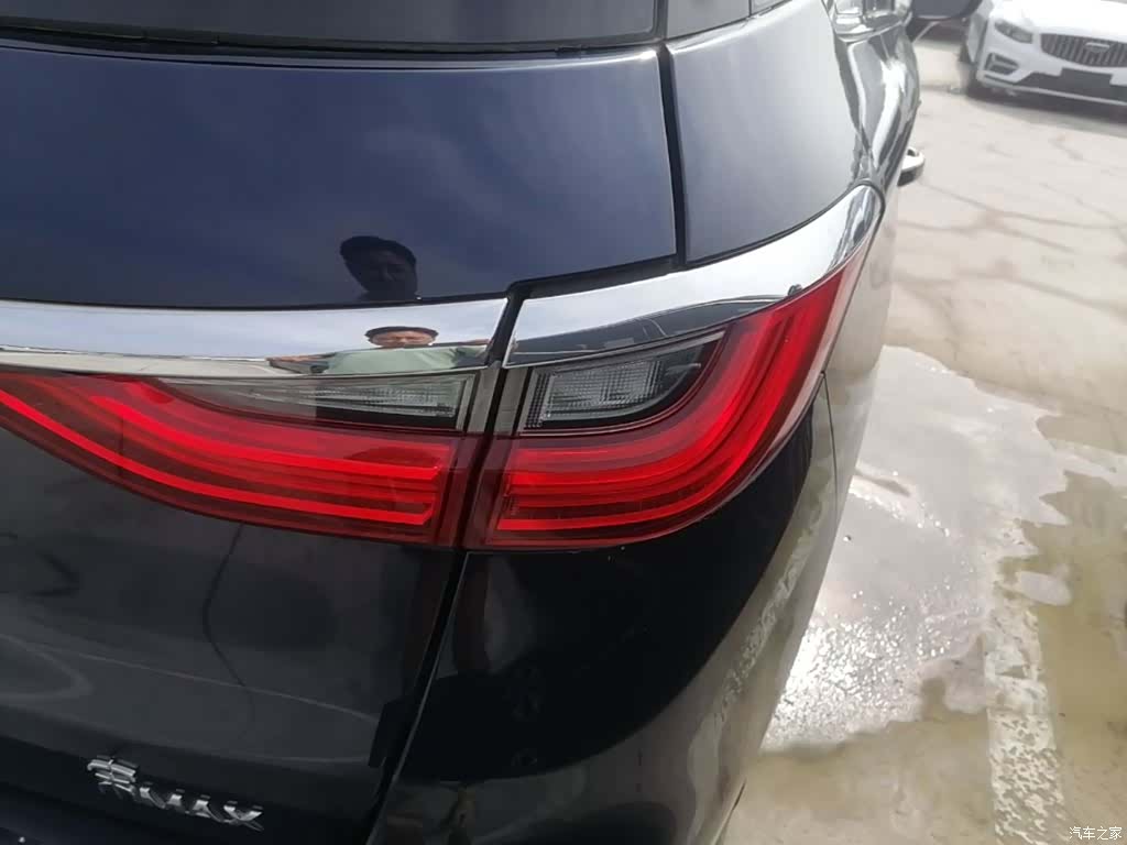 BYD Song, 2017 8