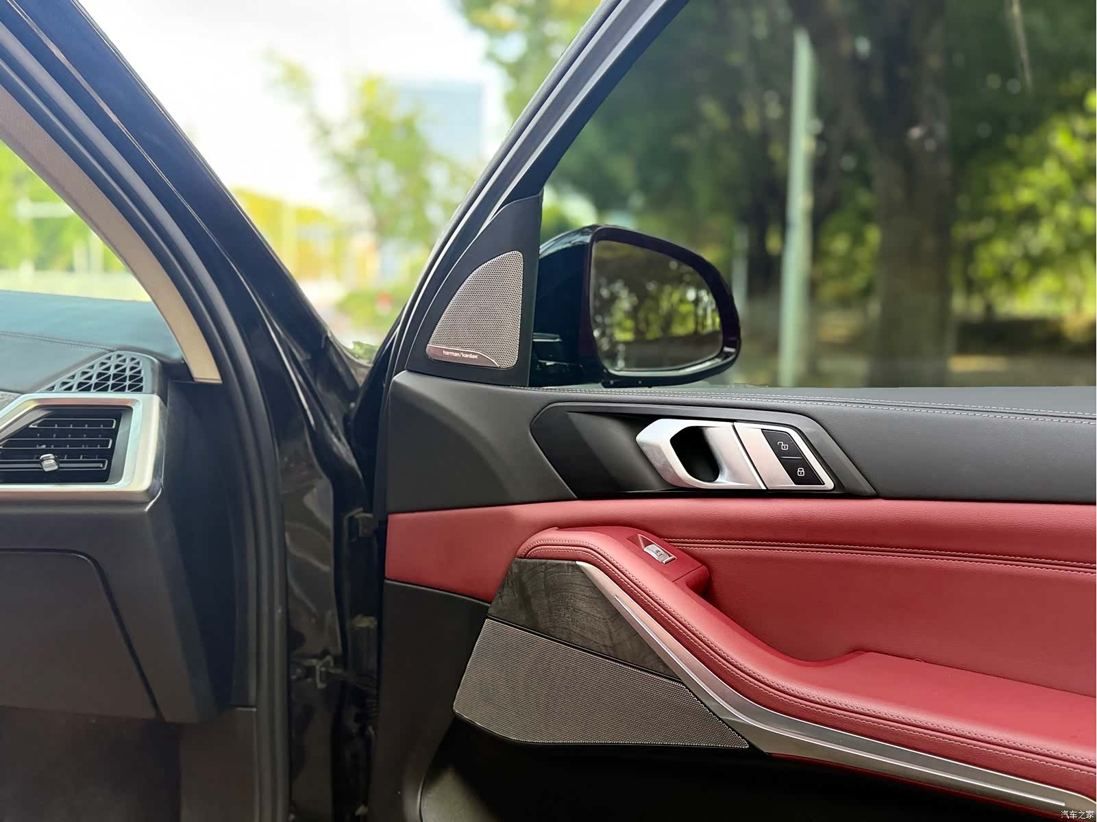 BMW X5, 2024 9