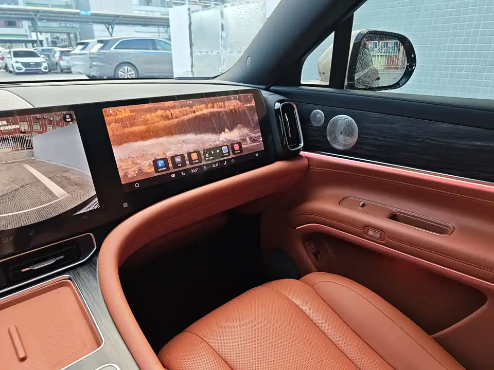 AITO Ask the world M9