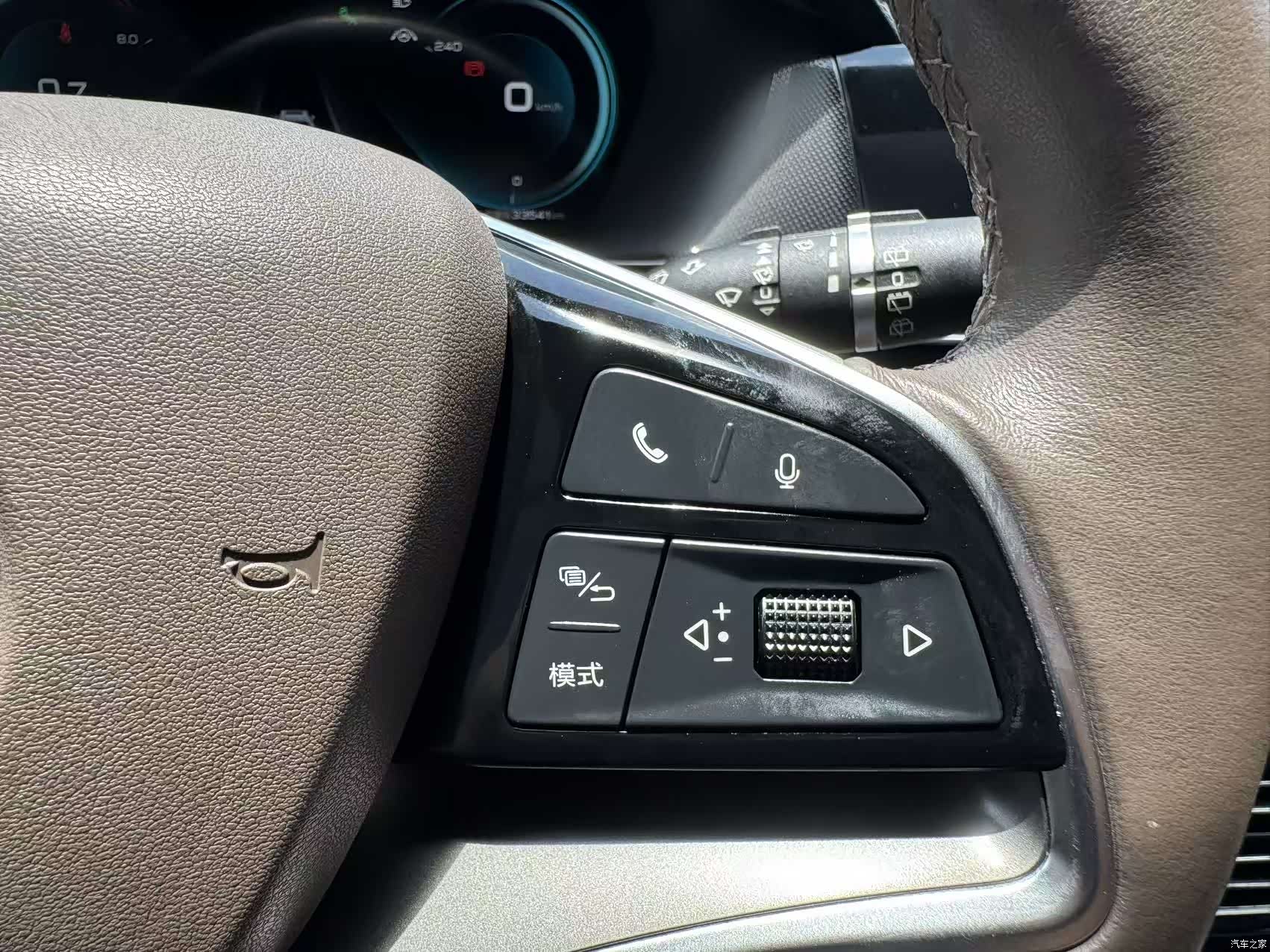 BYD Tang, 2021 28