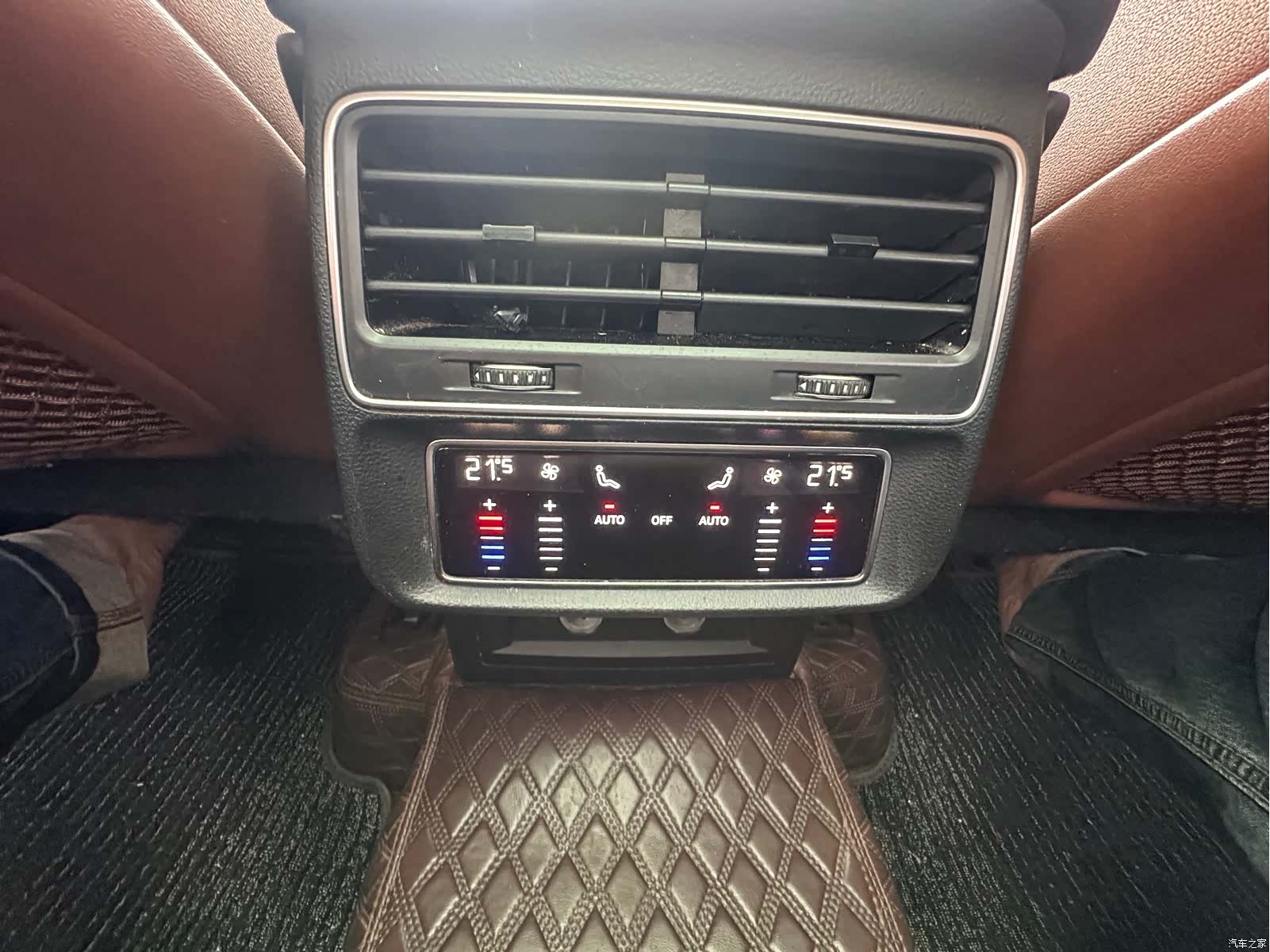 Audi Q7, 2021 9
