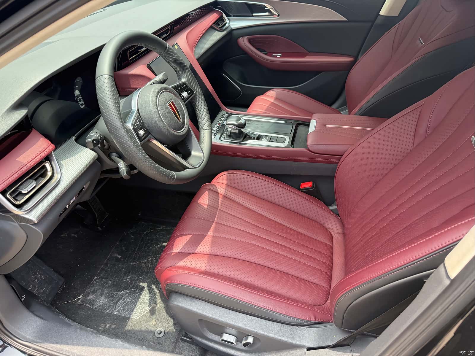 Hongqi H5, 2022 8
