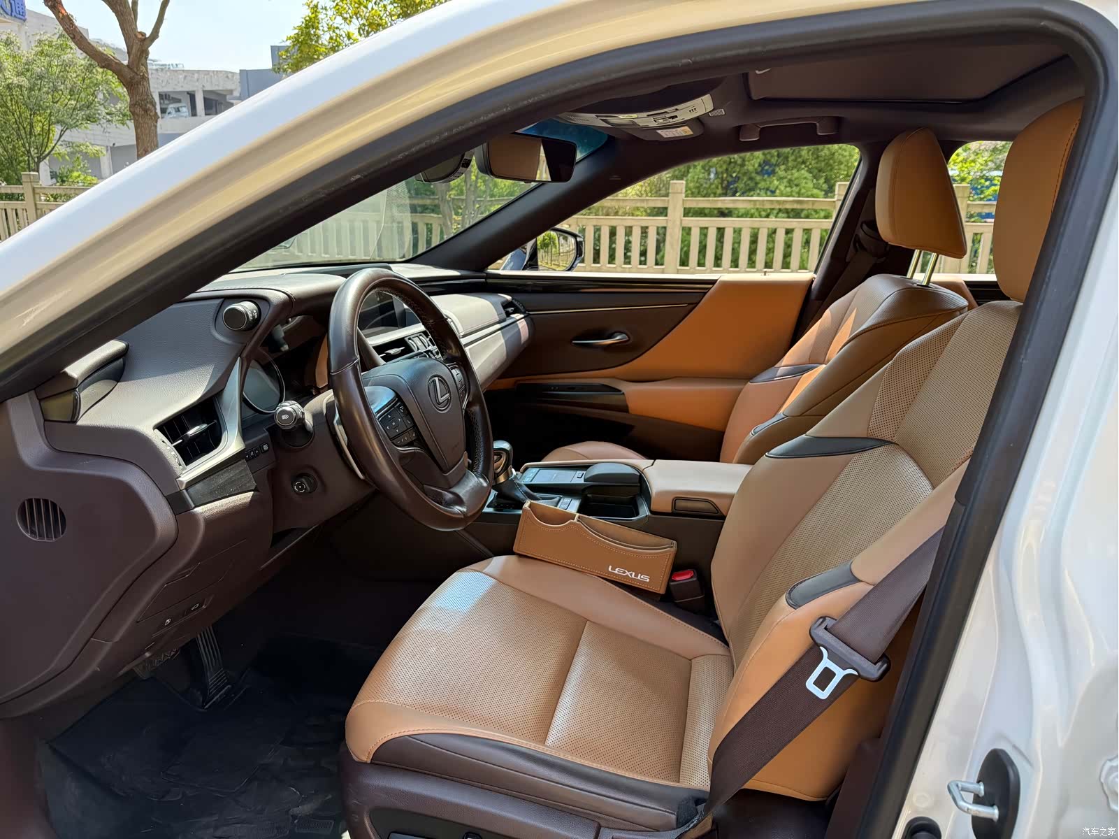 Lexus ES, 2020 9