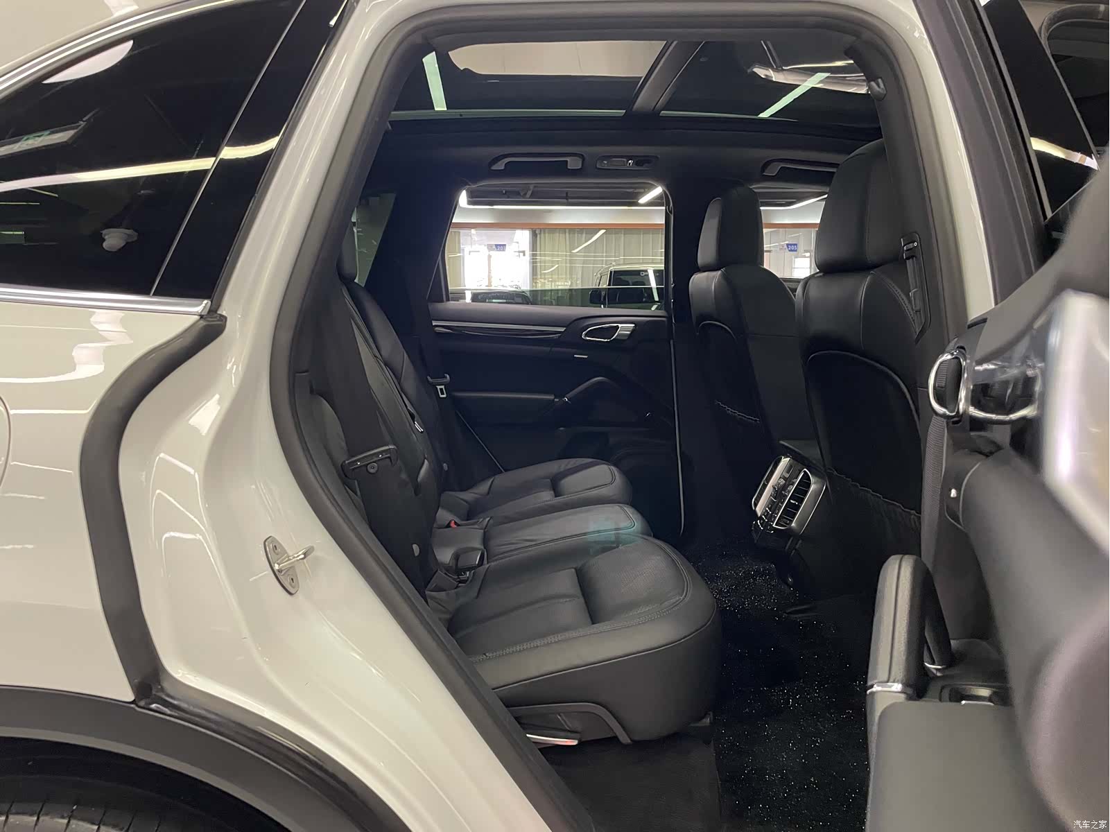 Porsche Cayenne, 2016 9