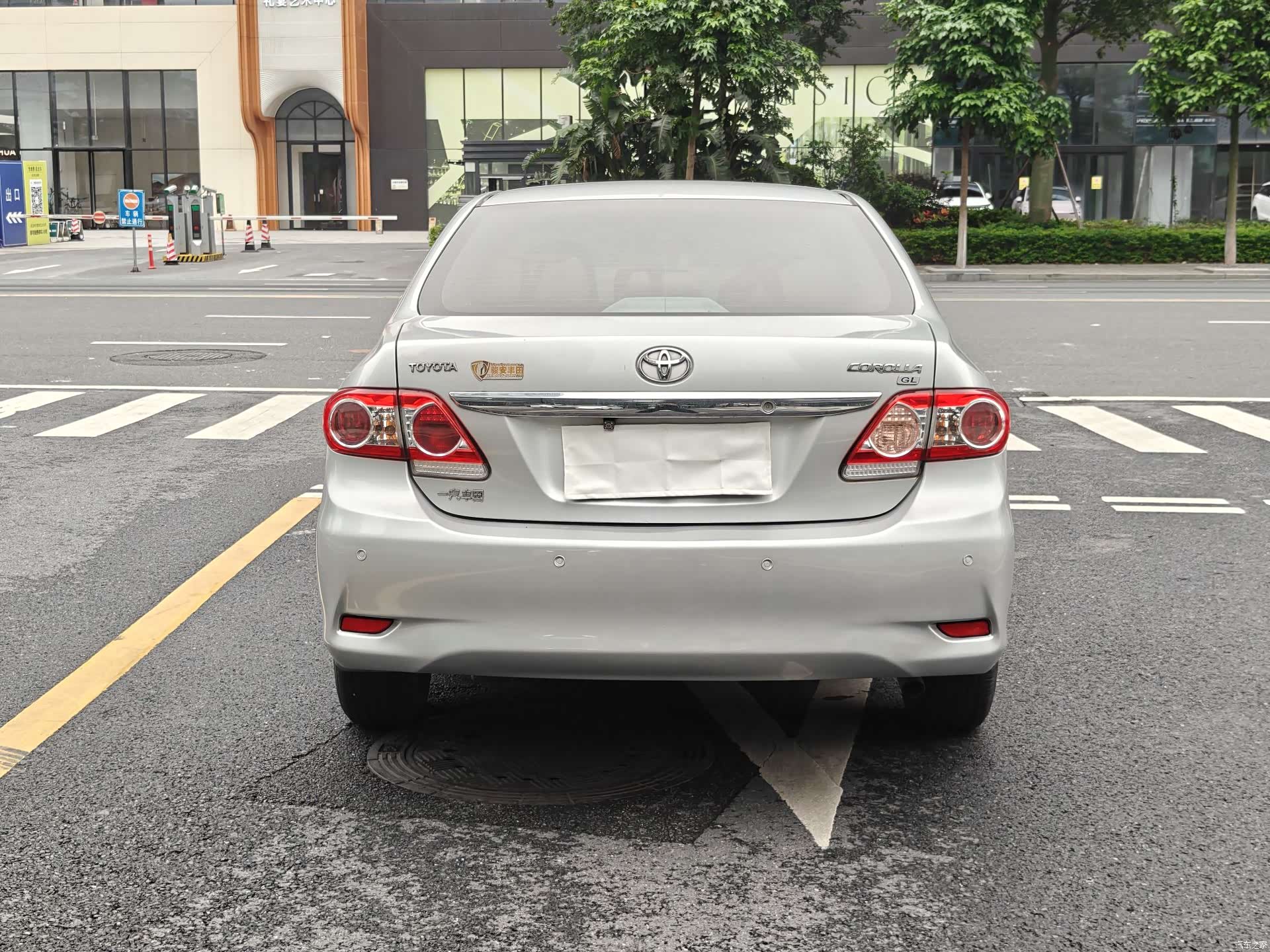 Toyota Corolla, 2011 3