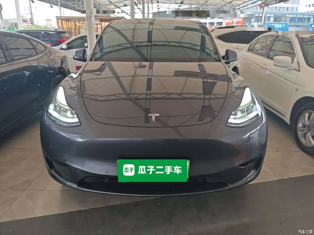 Tesla Model Y, 2023 3