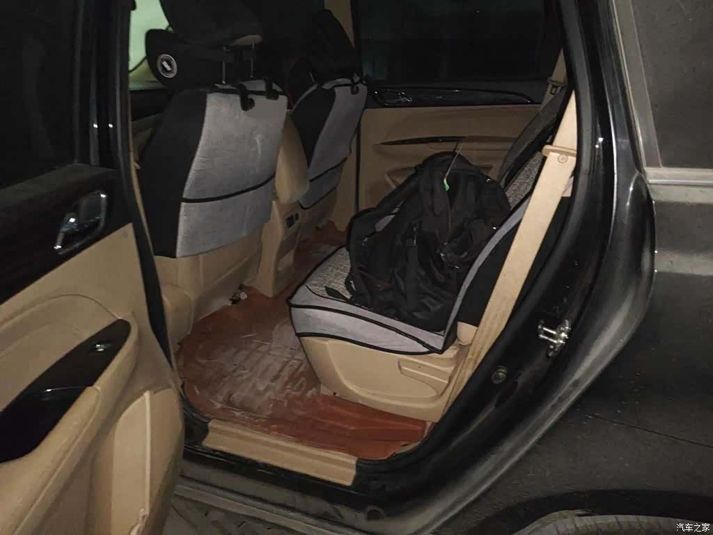 Wuling 730, 2017 15