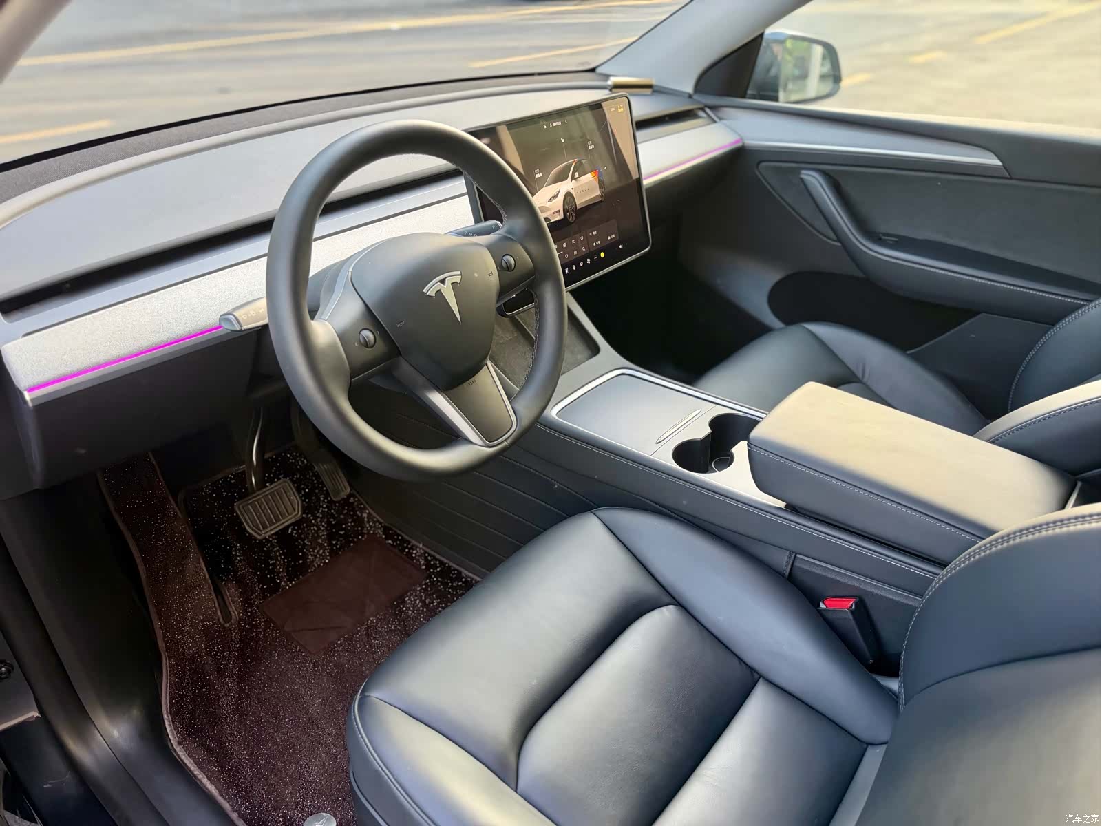 Tesla Model Y, 2024 11