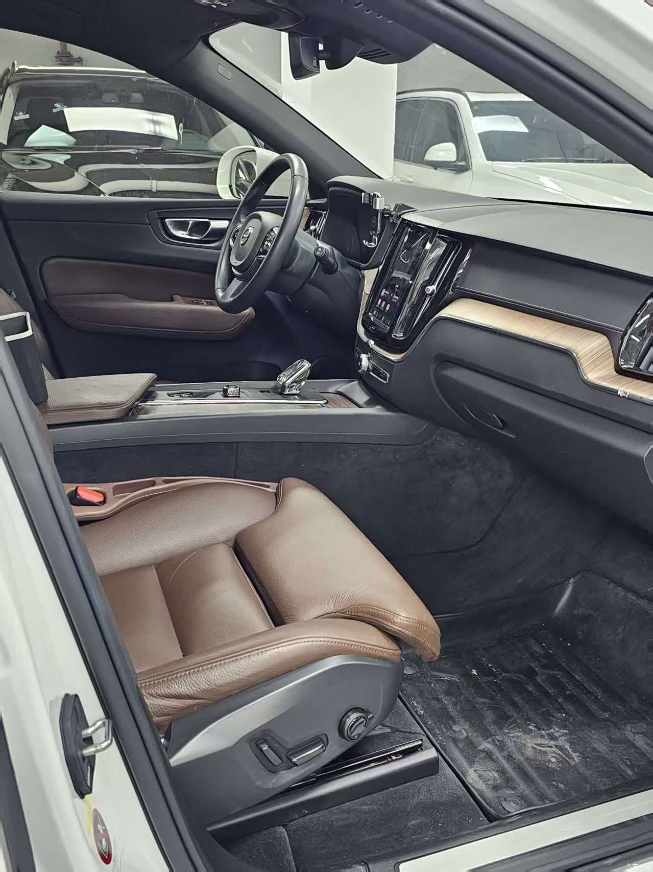 Volvo XC60, 2022 12
